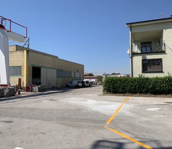 LOGES-LVE-IN-PIETRA-LAVICA-PAVIMENTI-CORDOLI-ZANELLE-ITALGRANITI-SENISE-17