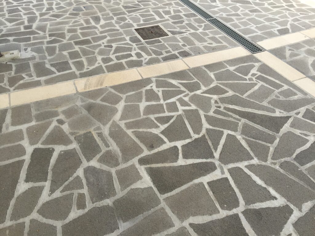 PALLADIANA-PIETRA-LAVICA-BOCCIARDATA-ITALGRANITI-11