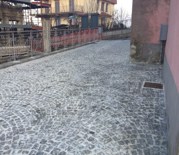 PAVIMENTO-CUBETTI-ZANELLA-GRANITO-GRIGIO-SARDEGNA-23